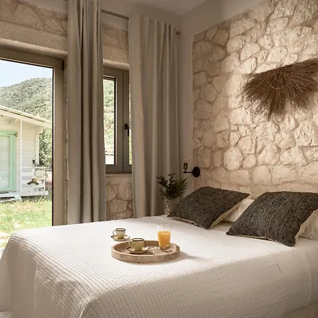 Avesta Private - Niovi * Vlikhón