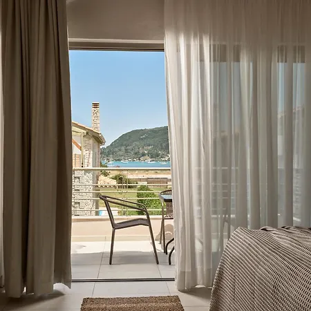 Avesta Private - Niovi Vlikhón