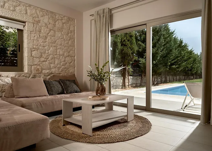 Vila Avesta Private - Niovi