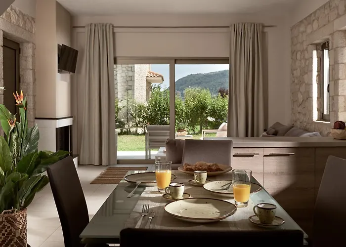 Vila Avesta Private - Niovi